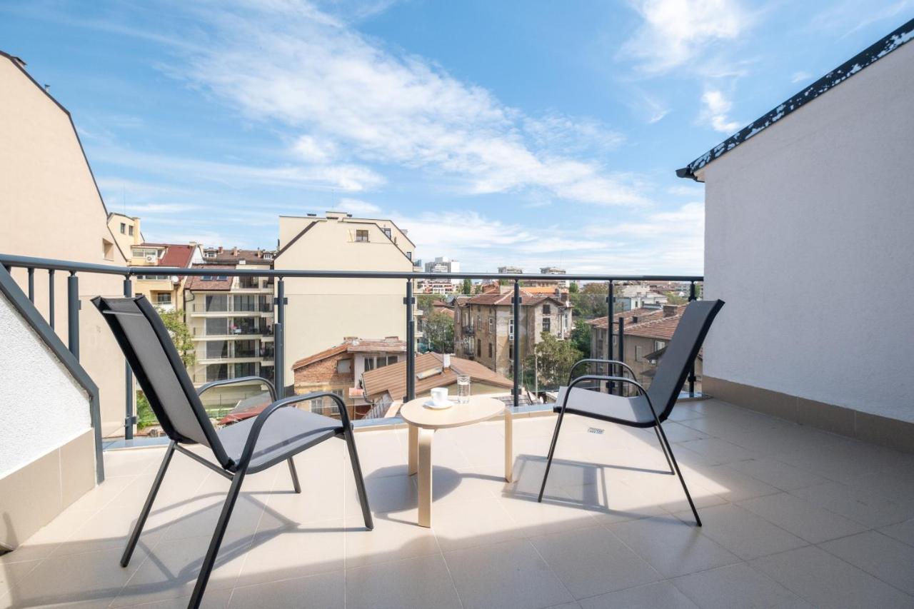 Large Terrace In Old Center Of By Flat Mаnager Appartement