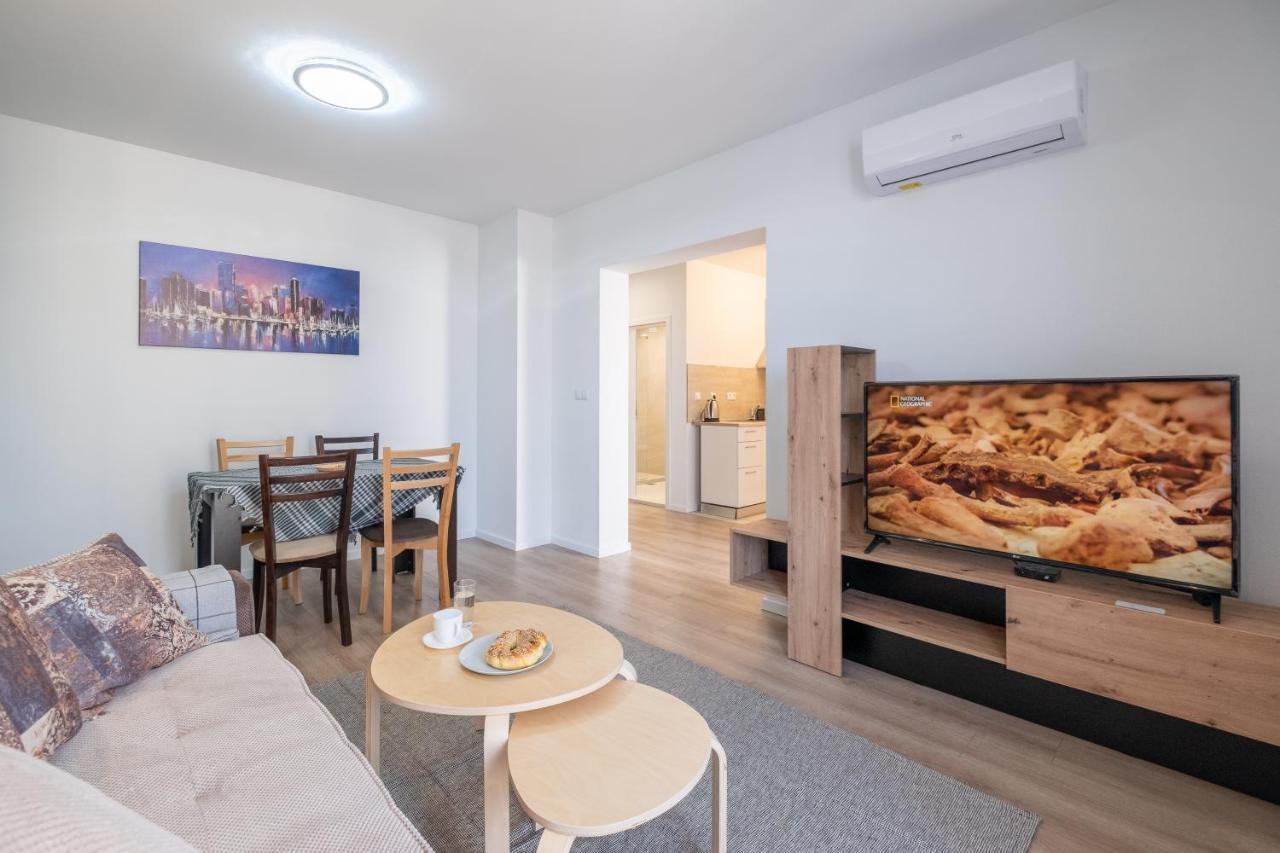Large Terrace In Old Center Of By Flat Mаnager Appartement Sofia